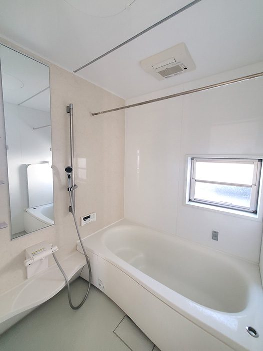 ②内観③ゆったりとお過ごしいただける広さの浴室