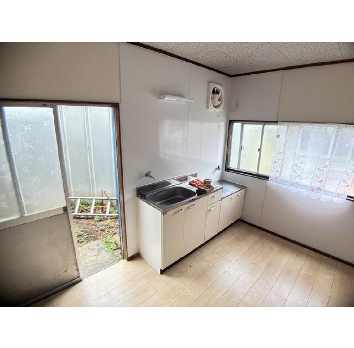 100139159731-4 中古戸建 八千代市 勝田 3DK 1,300万円