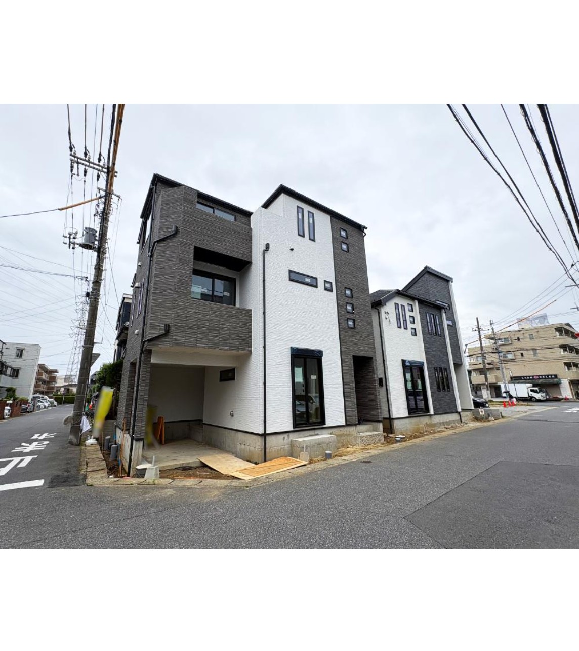 100139493729-2 新築戸建 市川市 塩焼3丁目 3SLDK 7,190万円