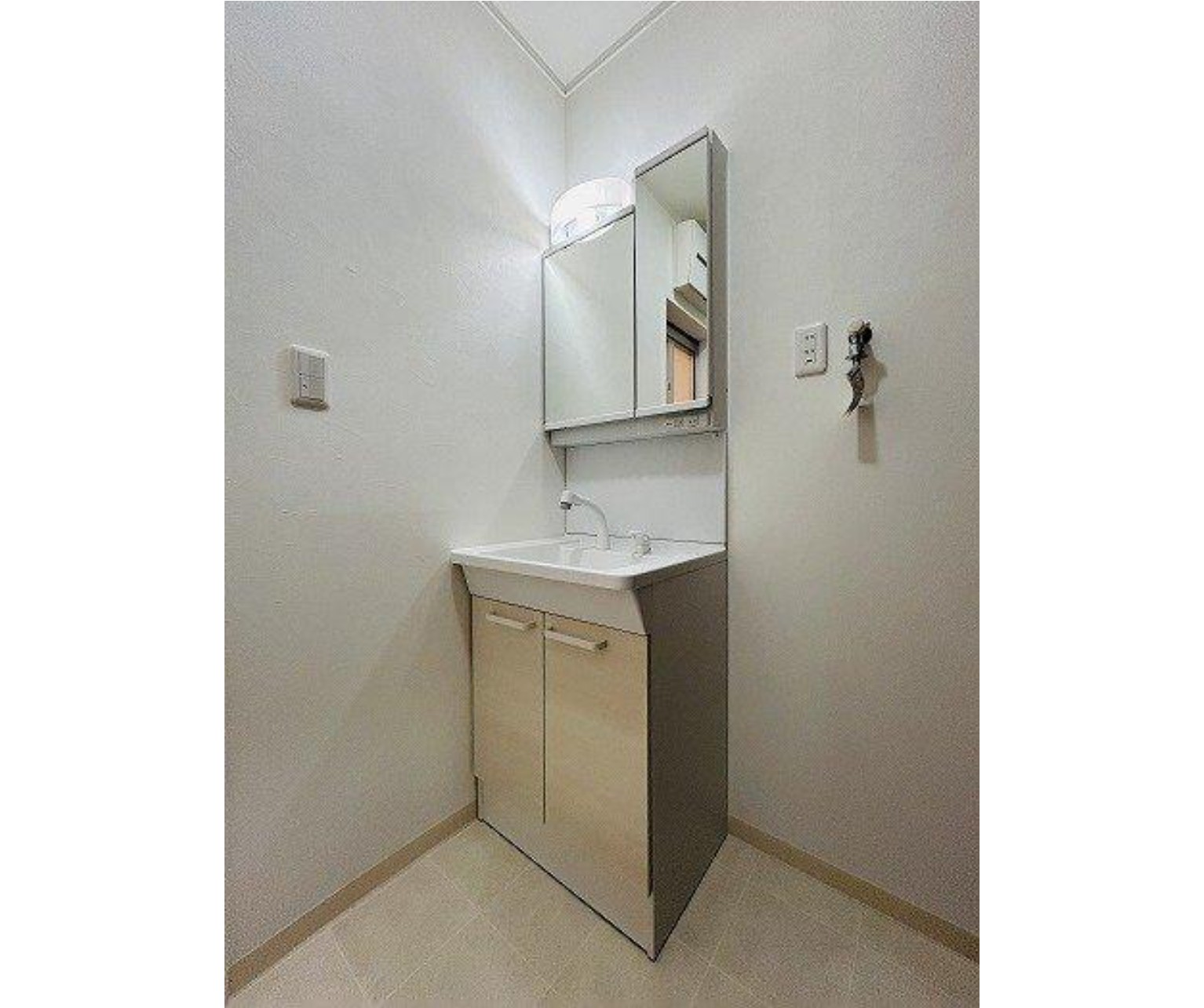 100139579591-9 中古戸建 市川市 下貝塚2丁目 3LDK 2,699万円