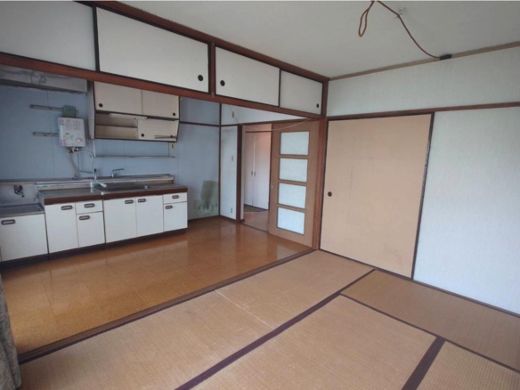 中古マンション 千葉市美浜区 高洲２丁目 2ＬＤＫ 800万円
